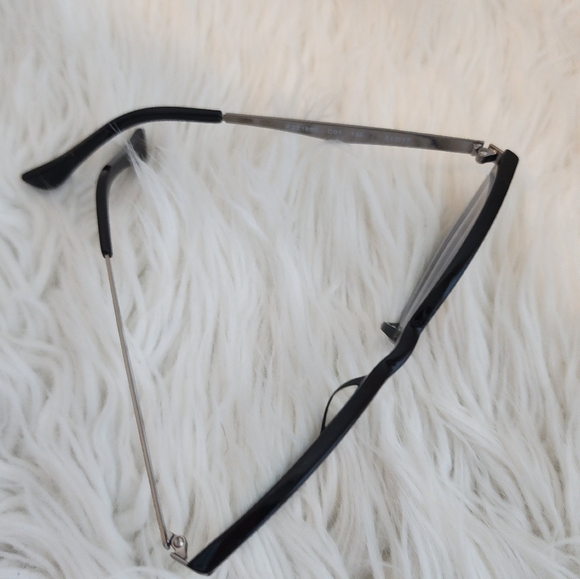 KENZO PRESCRIPTION GLASSES SELL THIS FOR THE FRAME. GREAT CONDITON - Picture 9 of 11